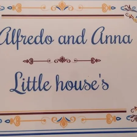Alfredo And Anna Little House's Apartment *