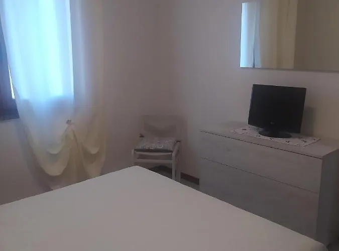 Alfredo And Anna Little House's Apartament